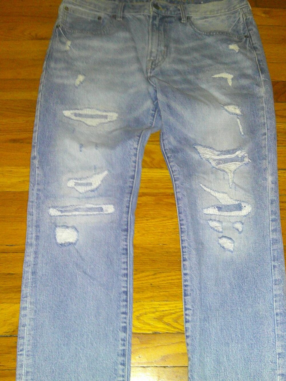 Men's American Eagle AE Light Blue Distressed Athletic Fit Jeans 34/32